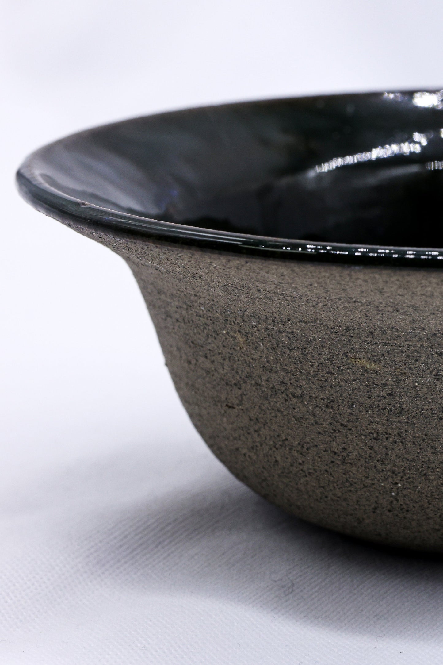 7,5' Cavewater Spiral Blue Handmade Grey Stoneware Bowl